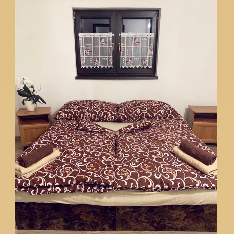 Dovolenkovy Dom Dubak Villa Lopej Екстериор снимка